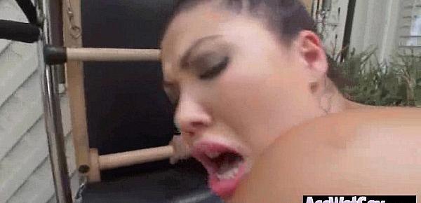  Girl (london keyes) With Big Ass Get Oiled And Deep Nailed clip-17